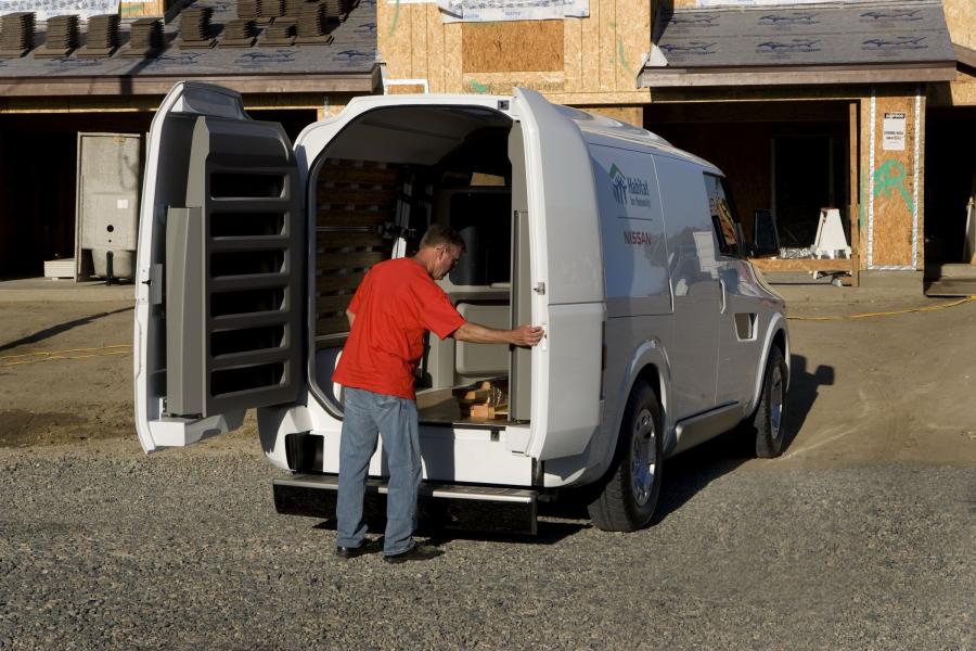  Nissan NV2500 Concept 2008 года  (фото 35 из 51)
